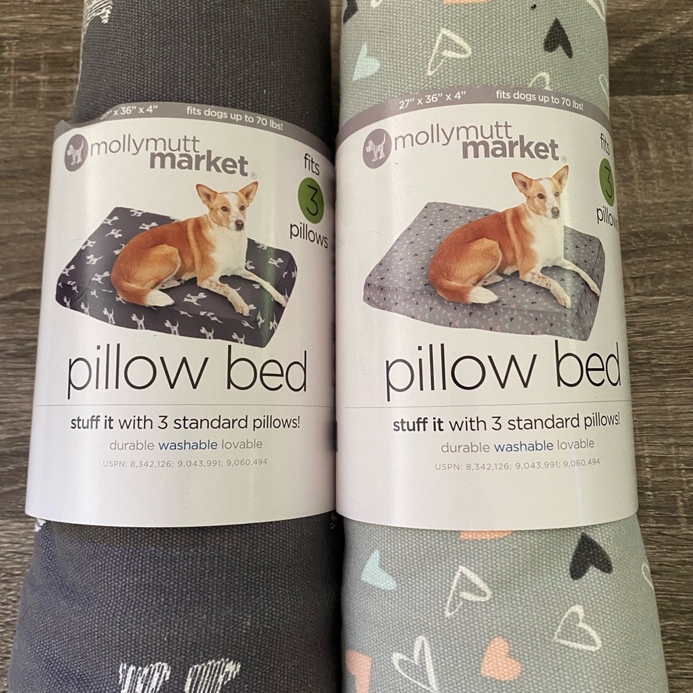 MOLLY MUTT MARKET PILLOW BED